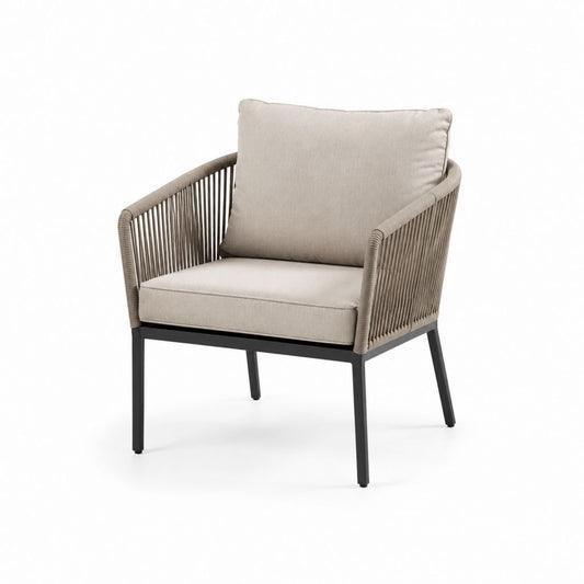 Fauteuil extérieur avec accoudoirs en corde PE et structure en acier, coussins beige, 64 × 68 × 84 cm